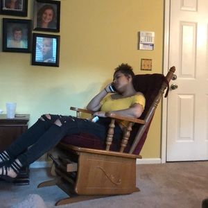 Meet your Posher, Abigail